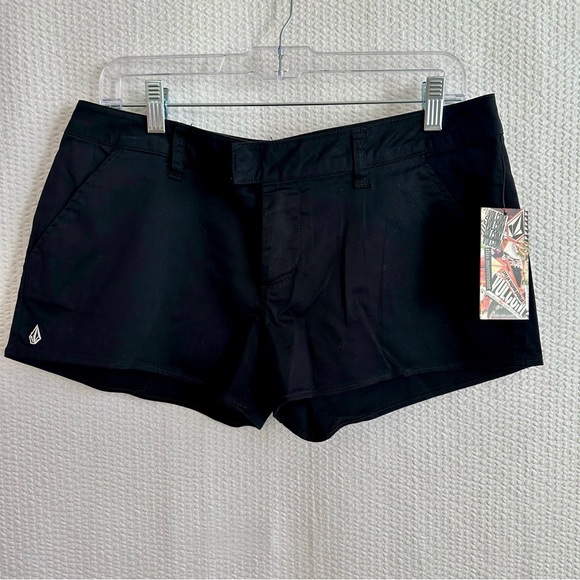 Volcom Women's Black Shorts Size: 9 NWT - Picture 1 of 6
